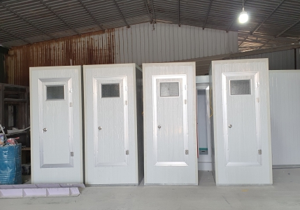 Nhà vệ sinh di động buồng đơn nhỏ gọn