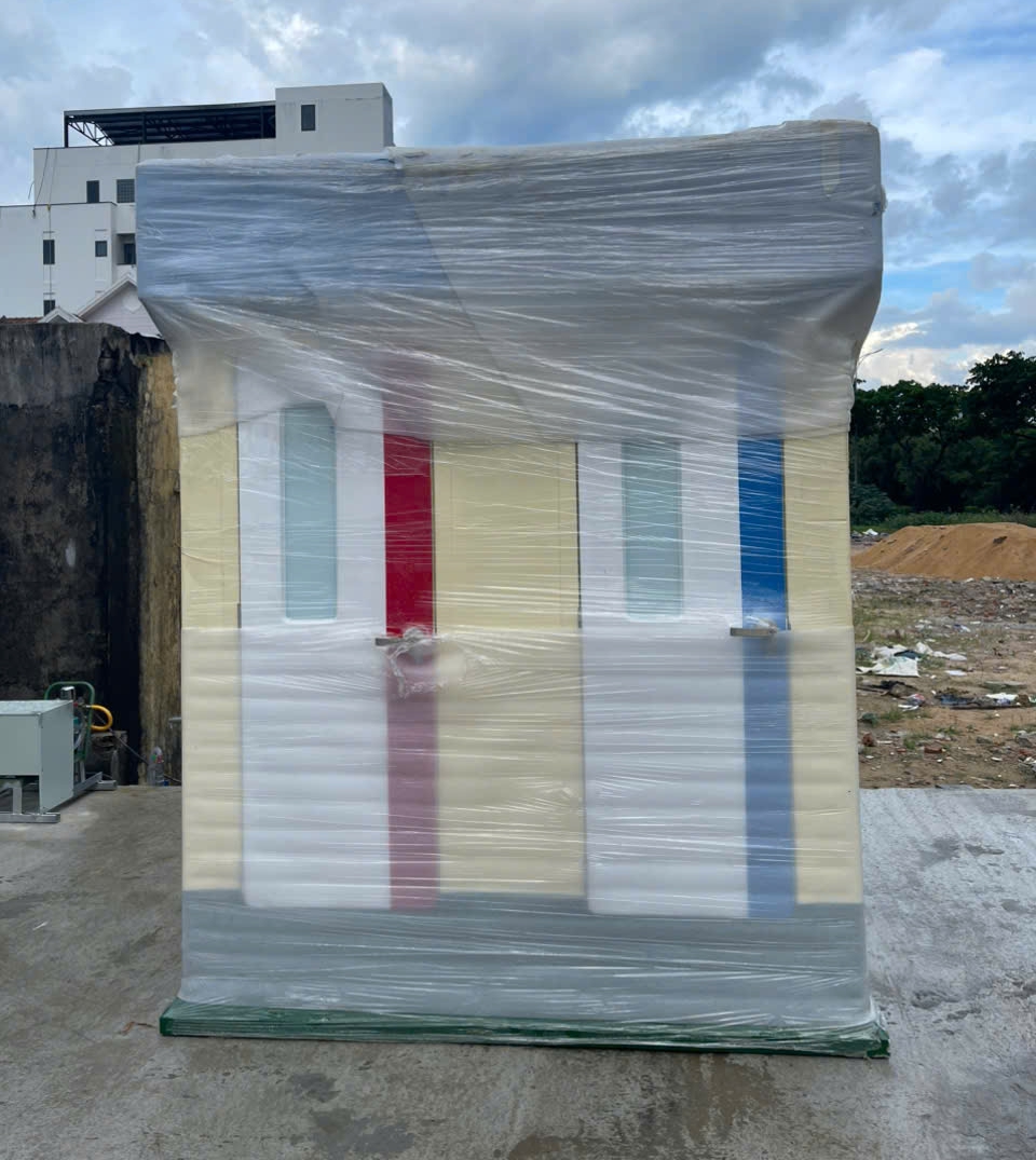 Nhà vệ sinh di động 2 buồng liền khối